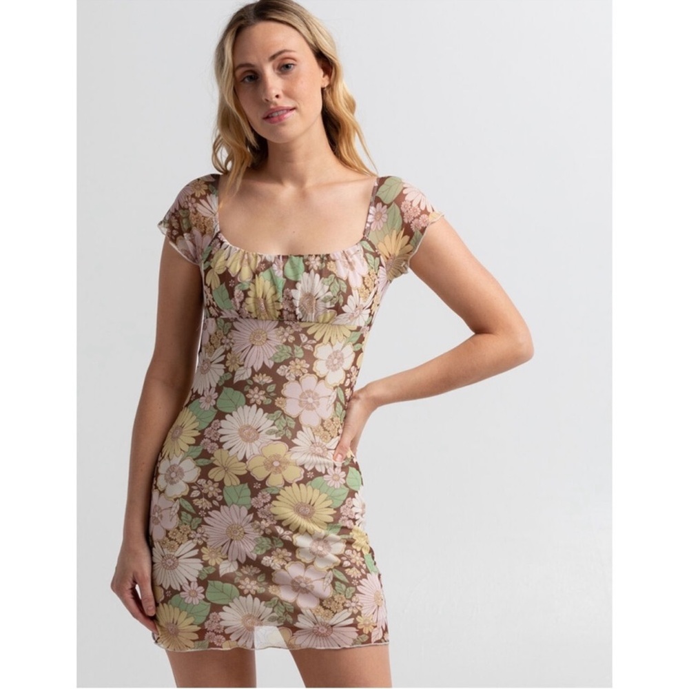 RSQ Women’s Floral Mesh Emma Dress 🤍🌼🌿